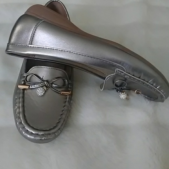 Shoes - Gold tone (Bronze) Loafers Shoes size 7 new